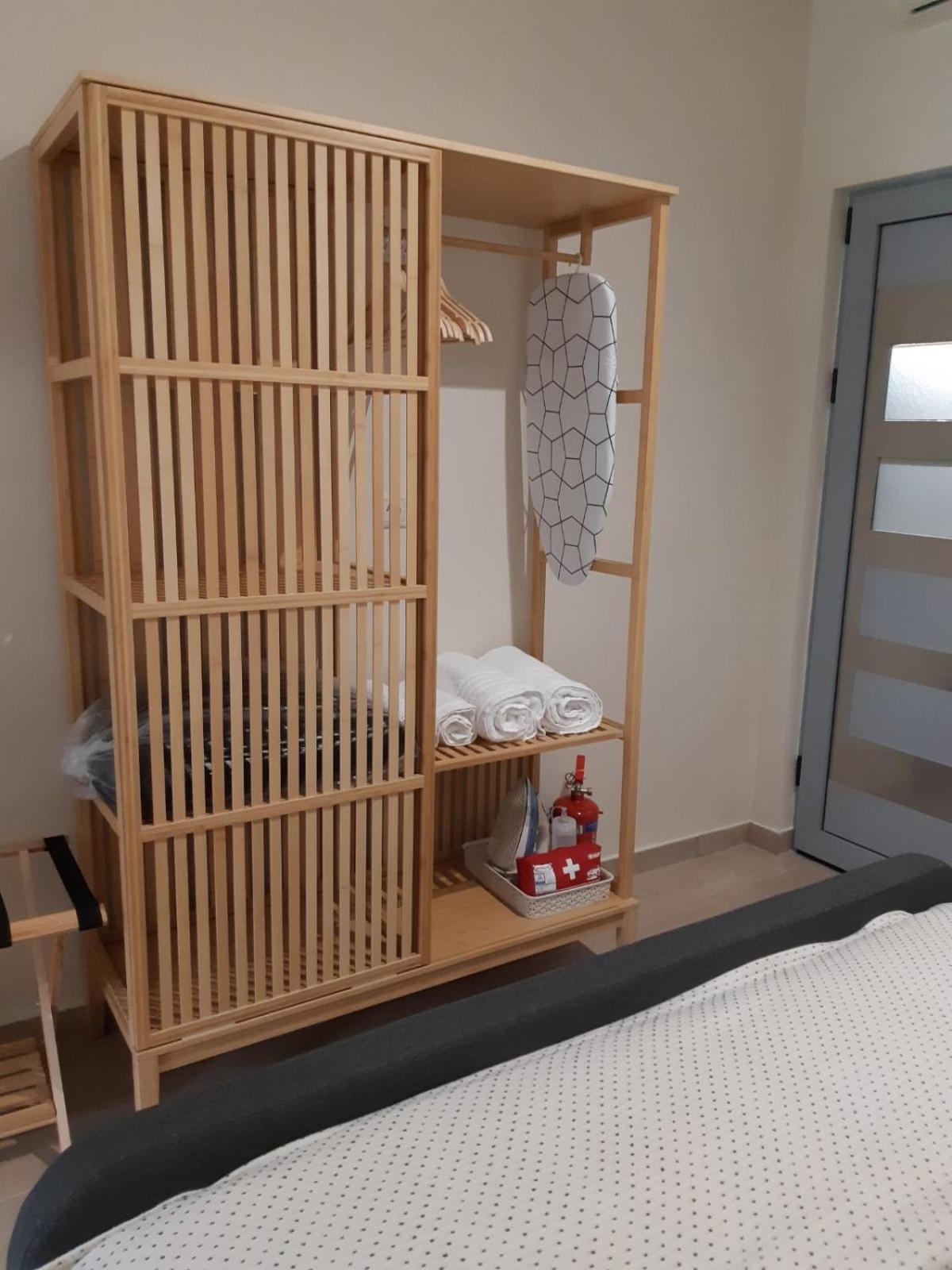 D.f. Apartment *